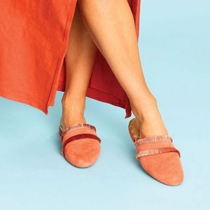 The Ani Coral fringe birdies women’s slides